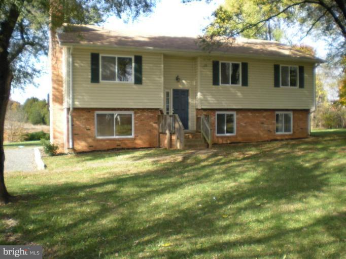 7024 Covingtons Corner Road Bealeton, VA 22712 - Photo 1 of 9 Exterior (Main)