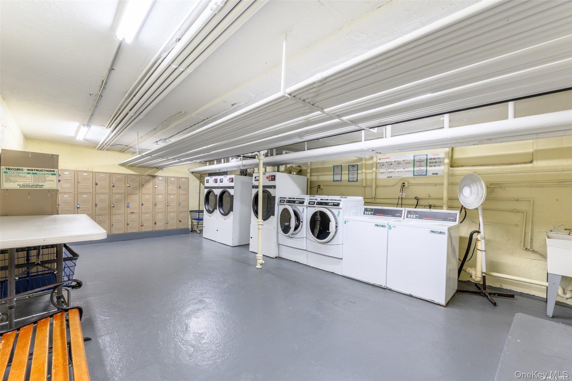 15 Beach Road, Unit 3D Great Neck, NY 11023 - Photo 20 of 22