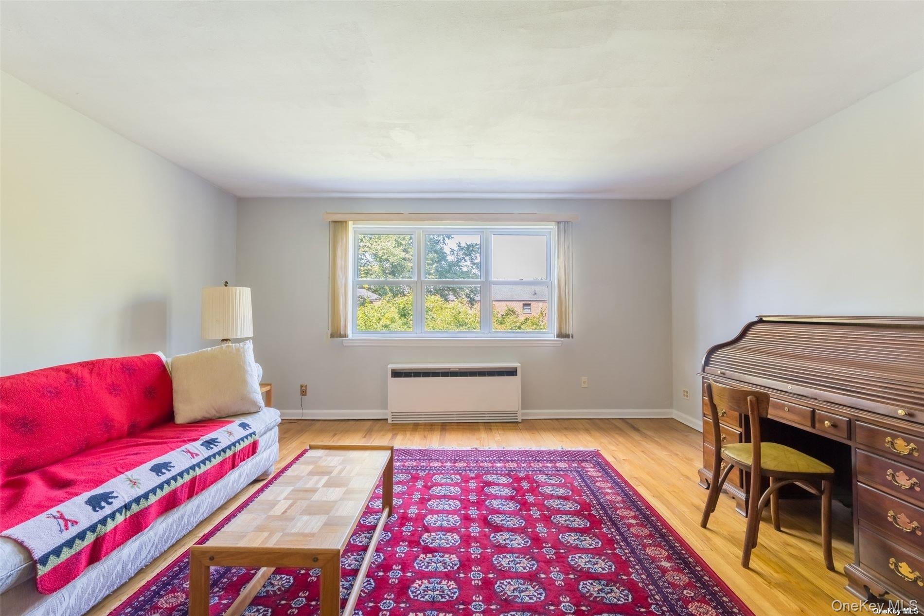 15 Beach Road, Unit 3D Great Neck, NY 11023 - Photo 8 of 22