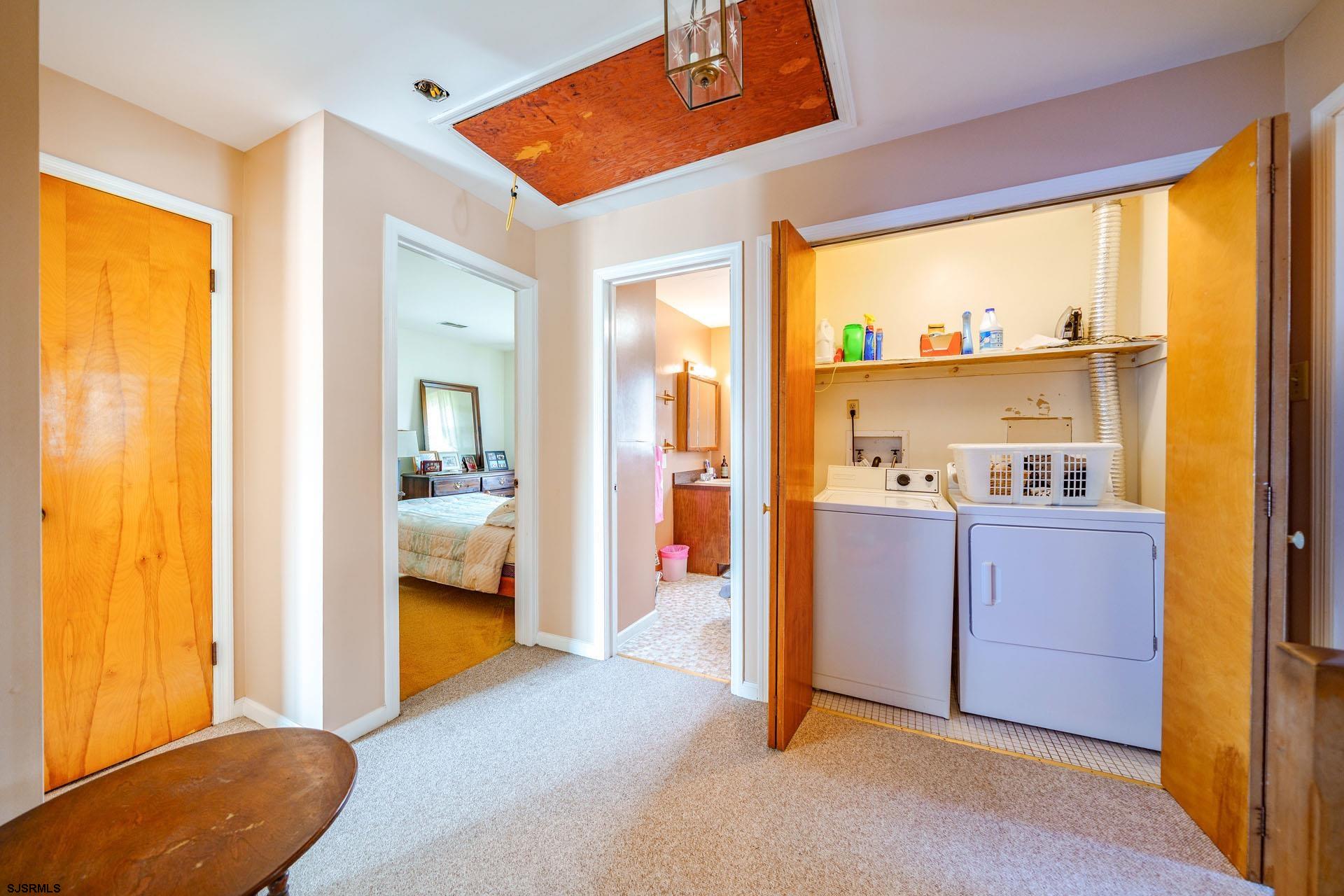 205 East Plaza Place Egg Harbor Township, NJ 08232 - Photo 27 of 31 a view of living room and bedroom