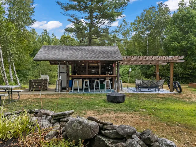 $925,000 | 207 North Auburn Road, Auburn, ME 04210
