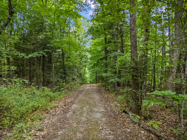 $925,000 | 207 North Auburn Road, Auburn, ME 04210