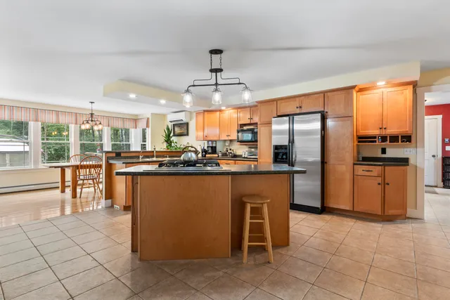 $925,000 | 207 North Auburn Road, Auburn, ME 04210