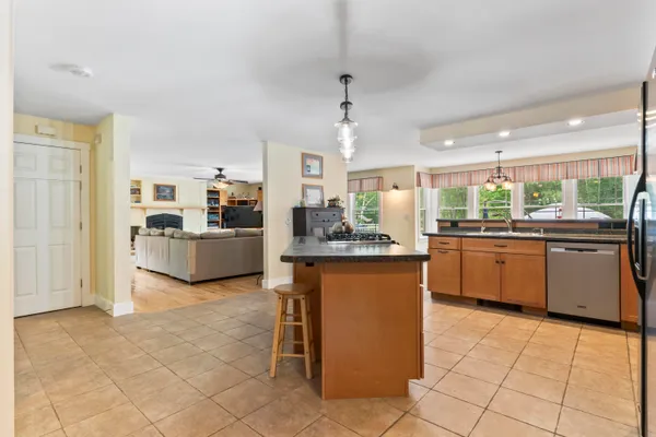 $925,000 | 207 North Auburn Road, Auburn, ME 04210