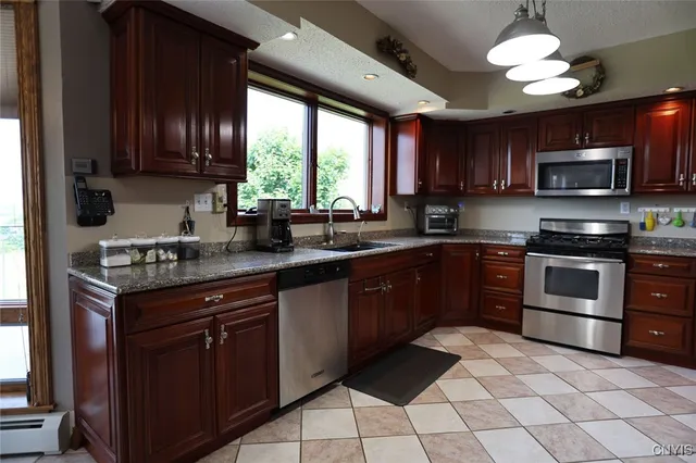 $1,289,000 | 65 Sparrowhawk Point Drive, Lisbon, NY 13658