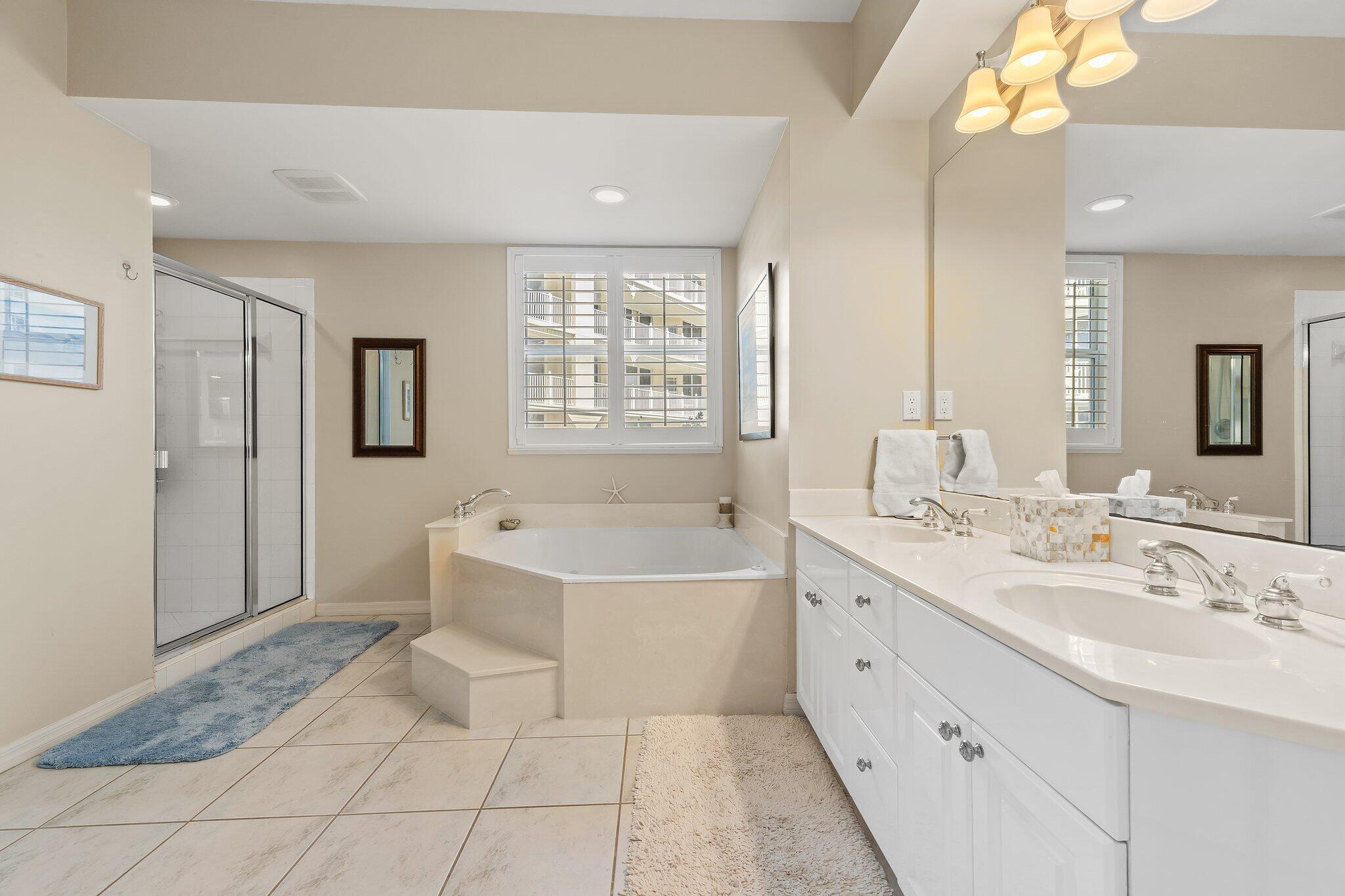 1660 Florida A1A, Unit 122 Jupiter, FL 33477 - Photo 12 of 21 jupiter-oceanfront-condo-primary-bathroo