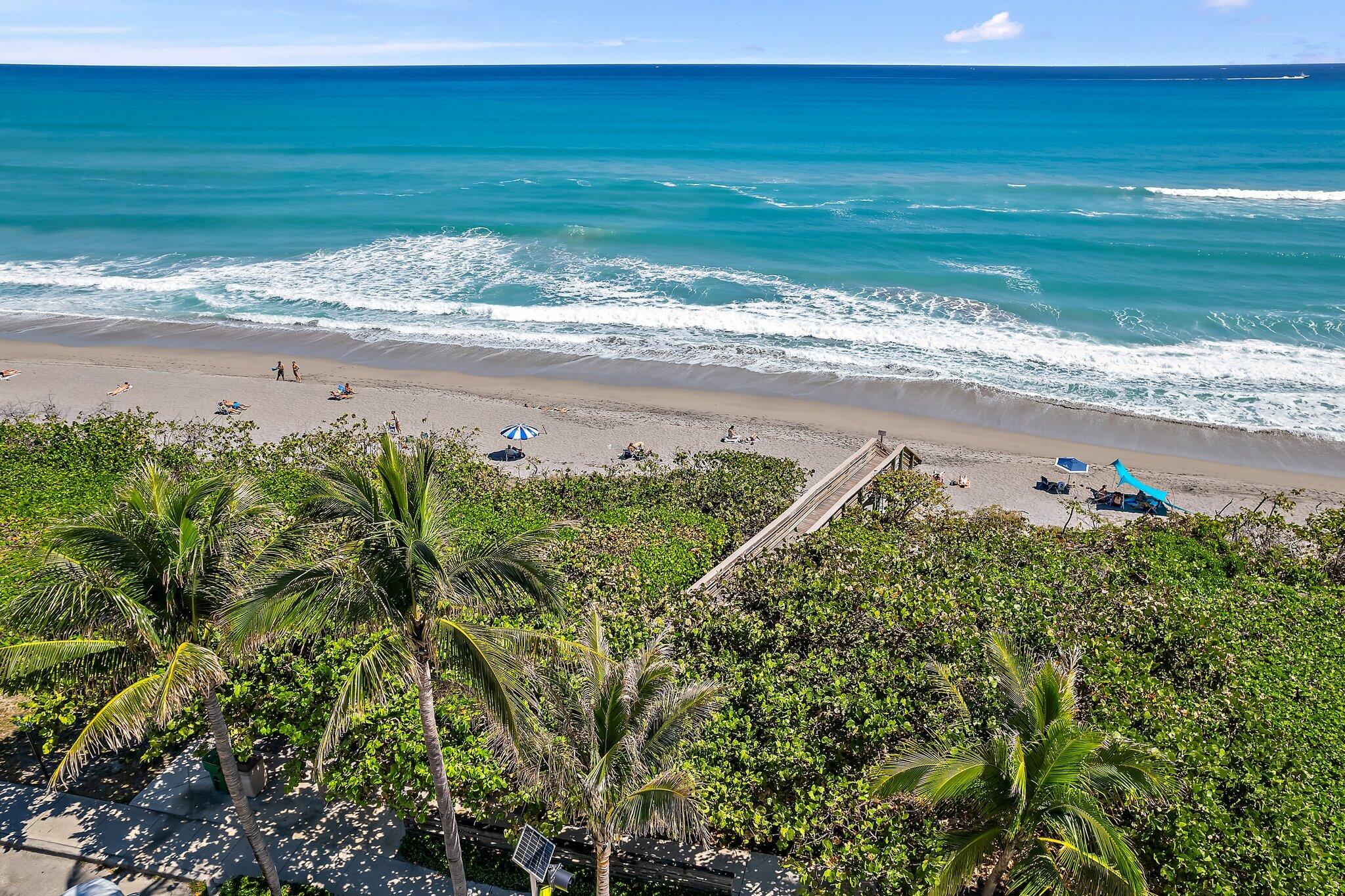1660 Florida A1A, Unit 122 Jupiter, FL 33477 - Photo 2 of 21 Jupiter-oceanfront-luxury-condo