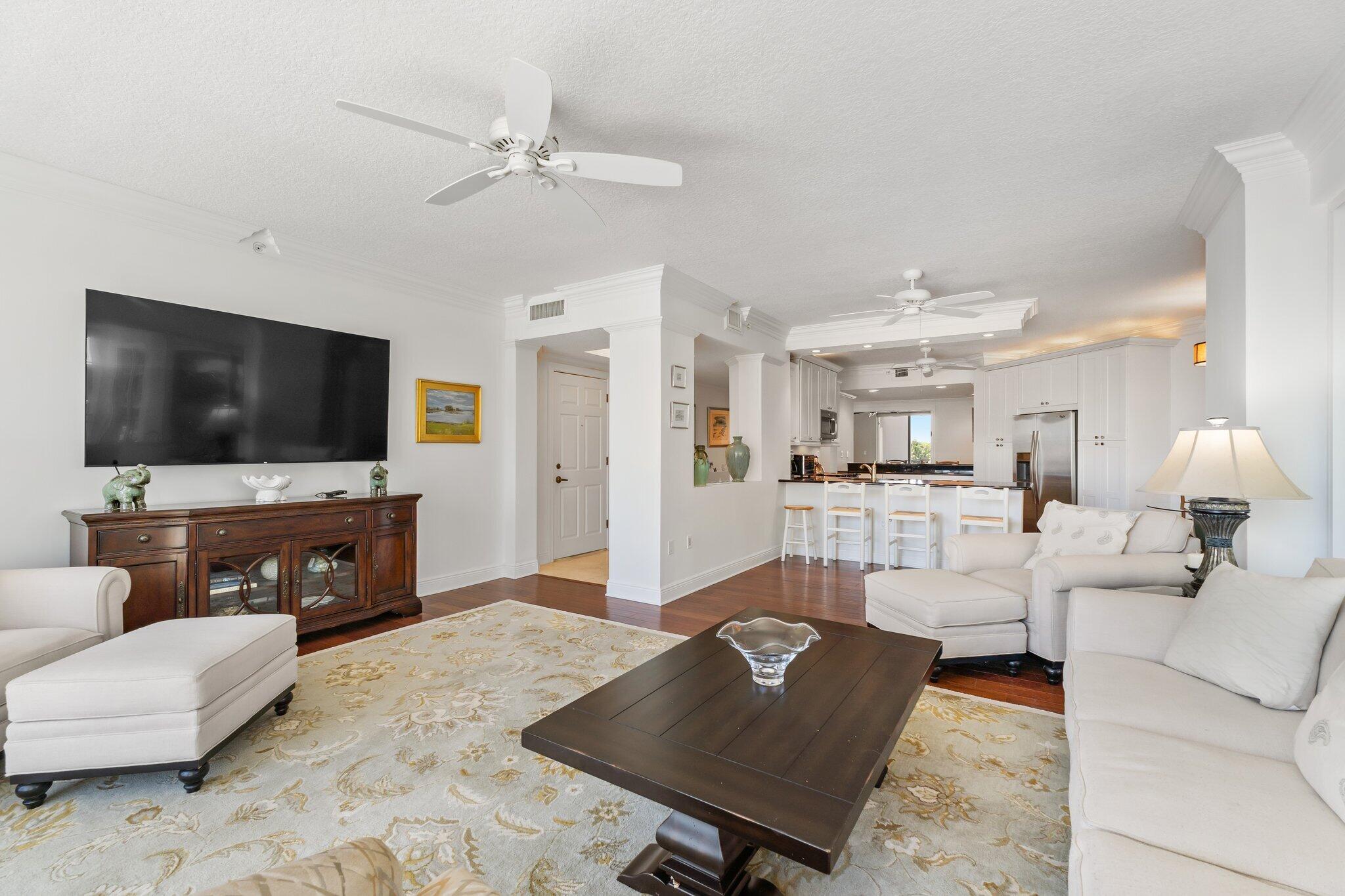 1660 Florida A1A, Unit 122 Jupiter, FL 33477 - Photo 7 of 21 jupiter-oceanfront-condo-open-living-are