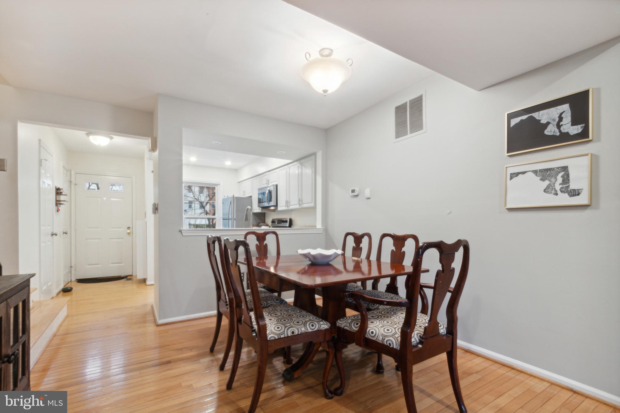 2006 Derby Ridge Lane, Unit 49 Silver Spring, MD 20910 - Photo 8 of 29 Dining Area