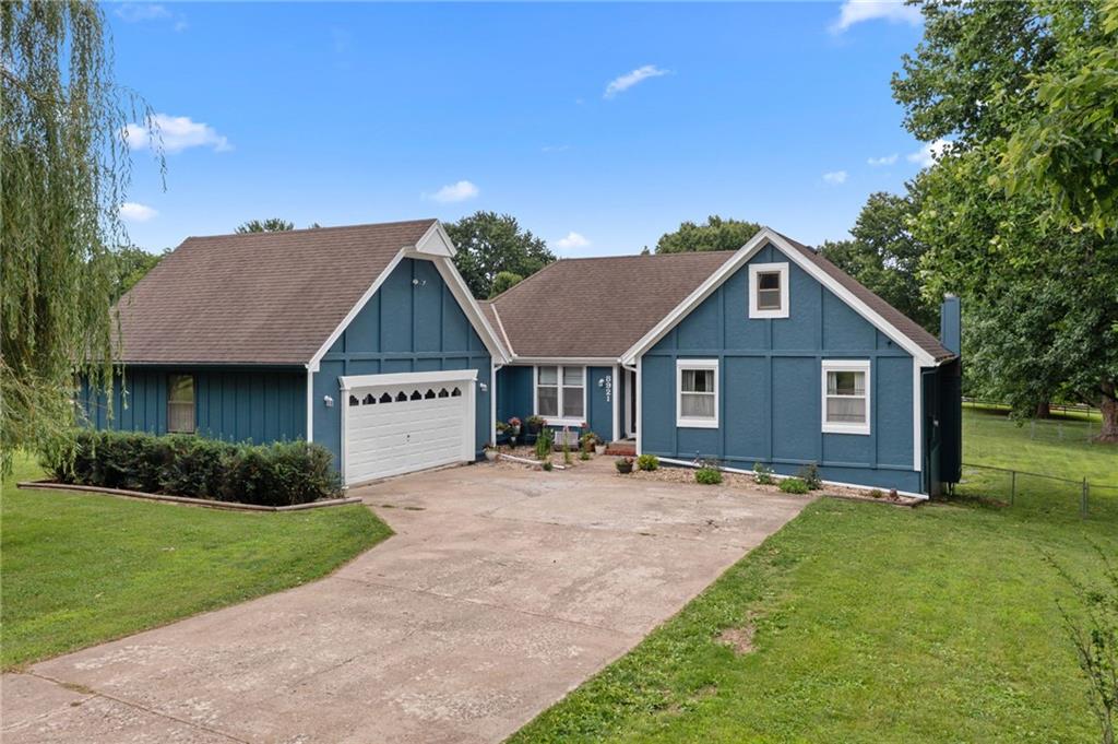 8921 Northeast Boten Road Lee's Summit, MO 64064 - Photo 5 of 50