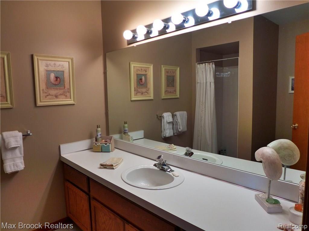 2875 Portage Trail Drive Rochester Hills, MI 48309 - Photo 39 of 52