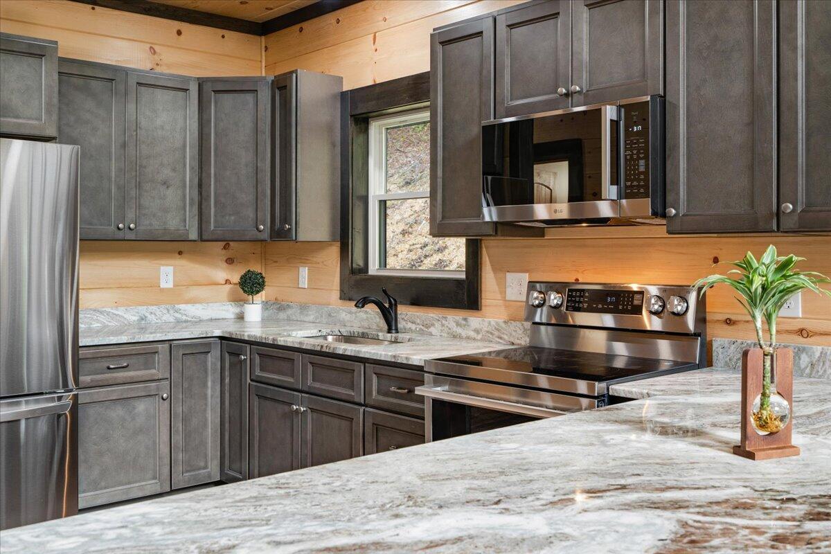 151 VALLEY Way Campton, KY 41301 - Photo 13 of 52 34-IVA05699-new