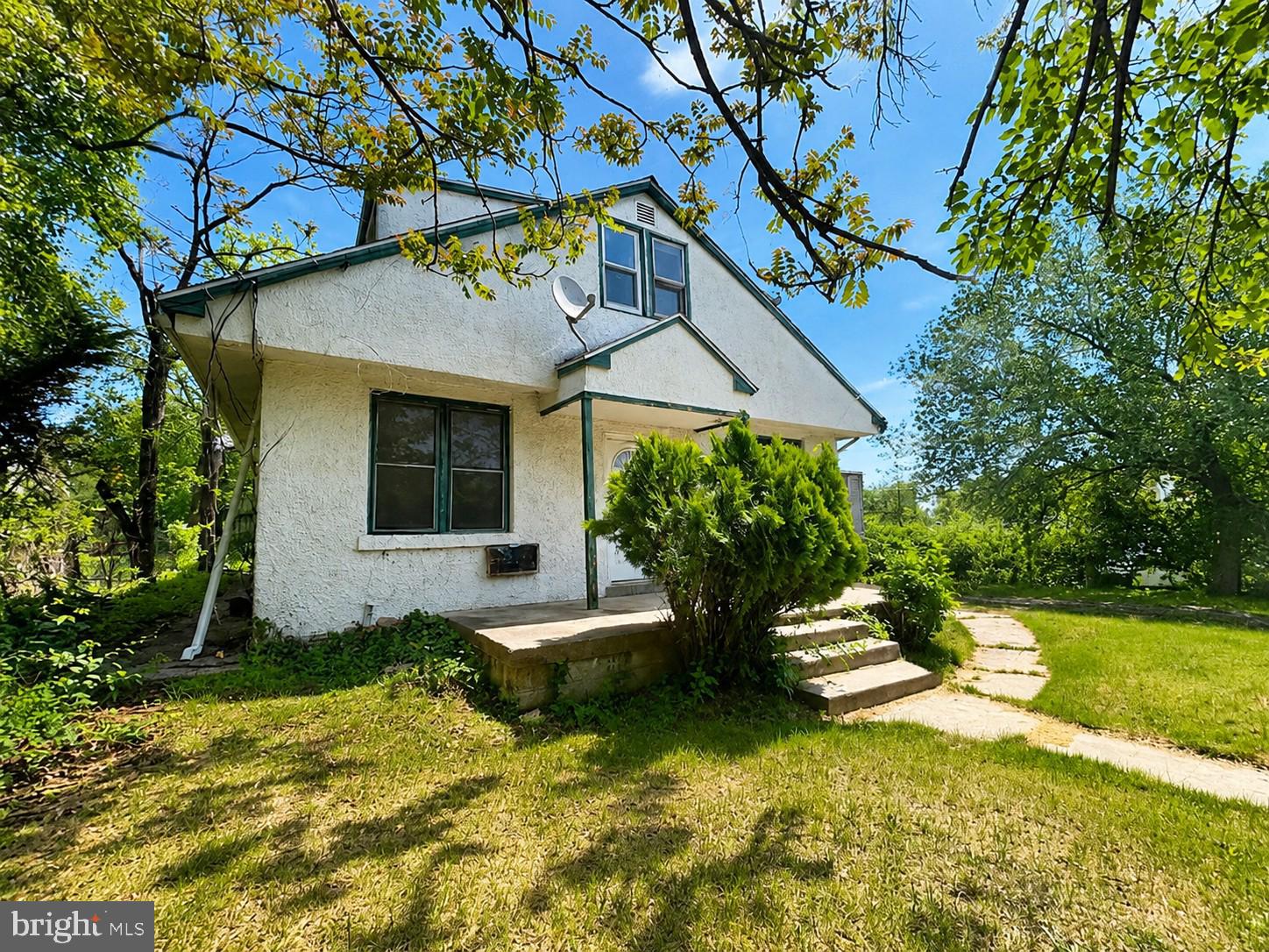 125 Tillman Street Lawnside, NJ 08045 - Photo 2 of 22