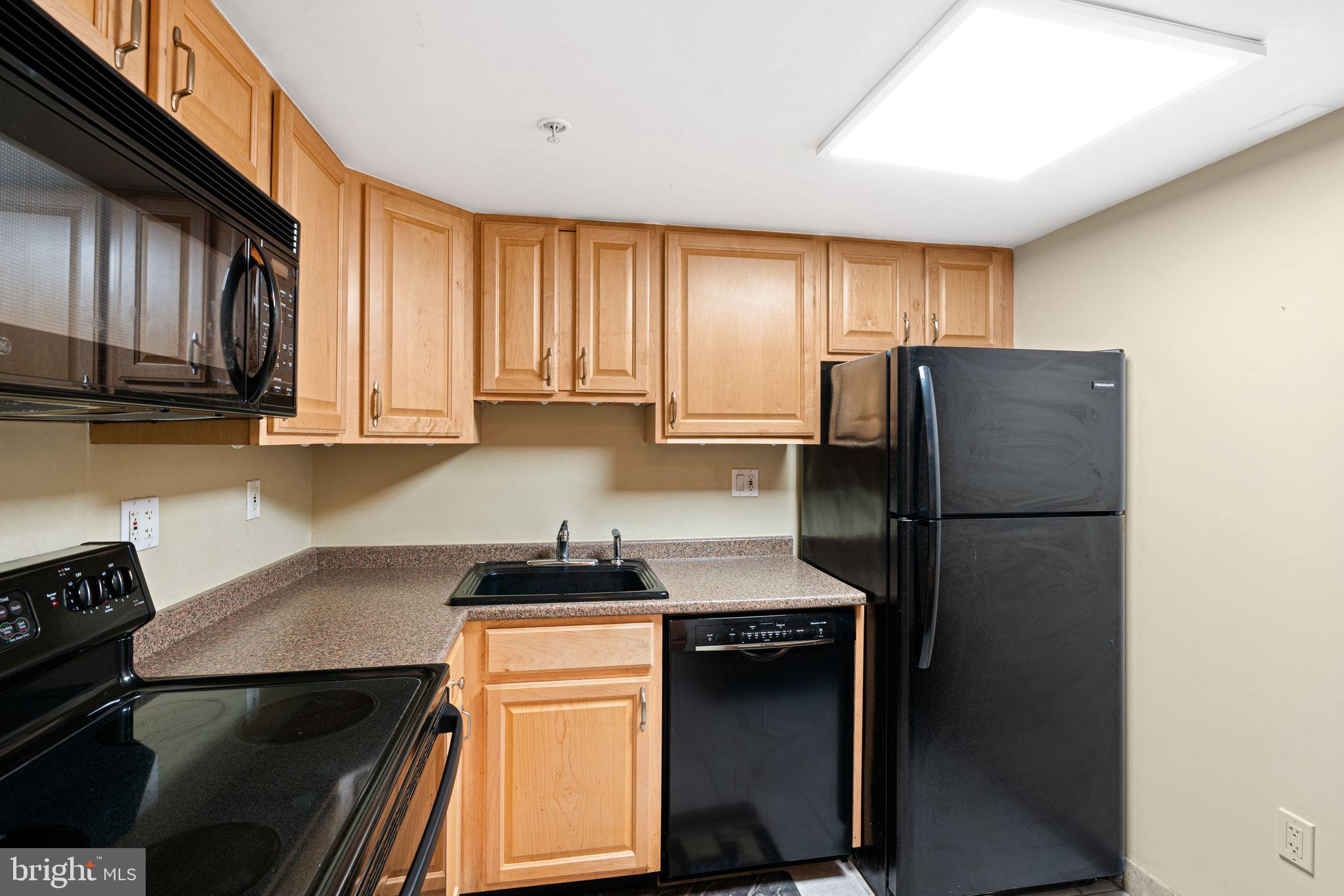 2001 Hamilton Street, Unit 723 Philadelphia, PA 19130 - Photo 6 of 20