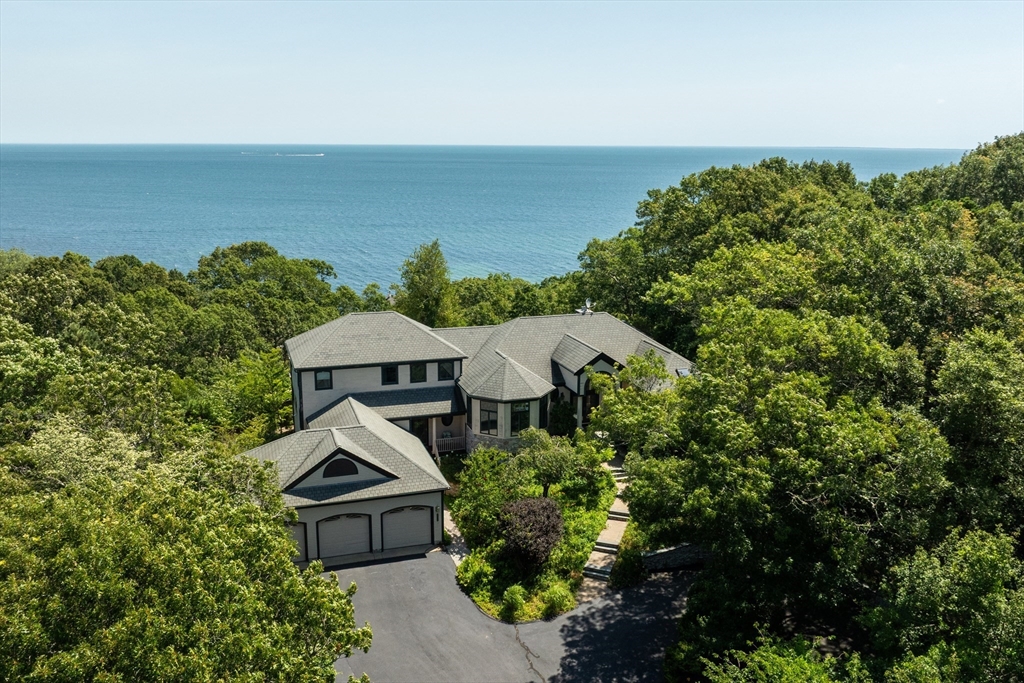 322 R Center Hill Road Plymouth, MA 02360 - Photo 1 of 42
