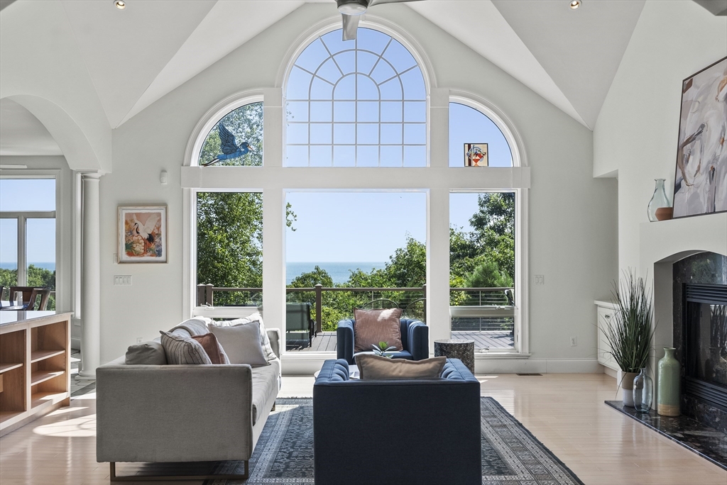 322 R Center Hill Road Plymouth, MA 02360 - Photo 4 of 42