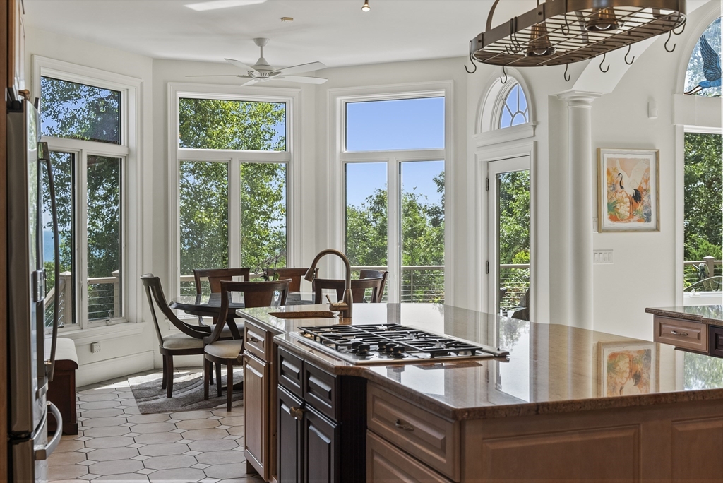 322 R Center Hill Road Plymouth, MA 02360 - Photo 8 of 42