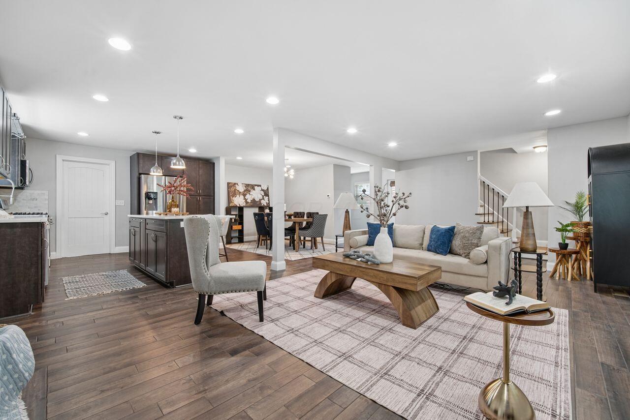 1430 Ashdowne Road Upper Arlington, OH 43221 - Photo 2 of 51 Specious open layout,