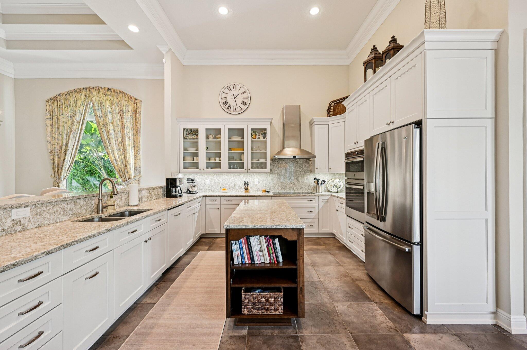 8399 Southeast Island Way Jupiter, FL 33458 - Photo 3 of 46 Kitchen