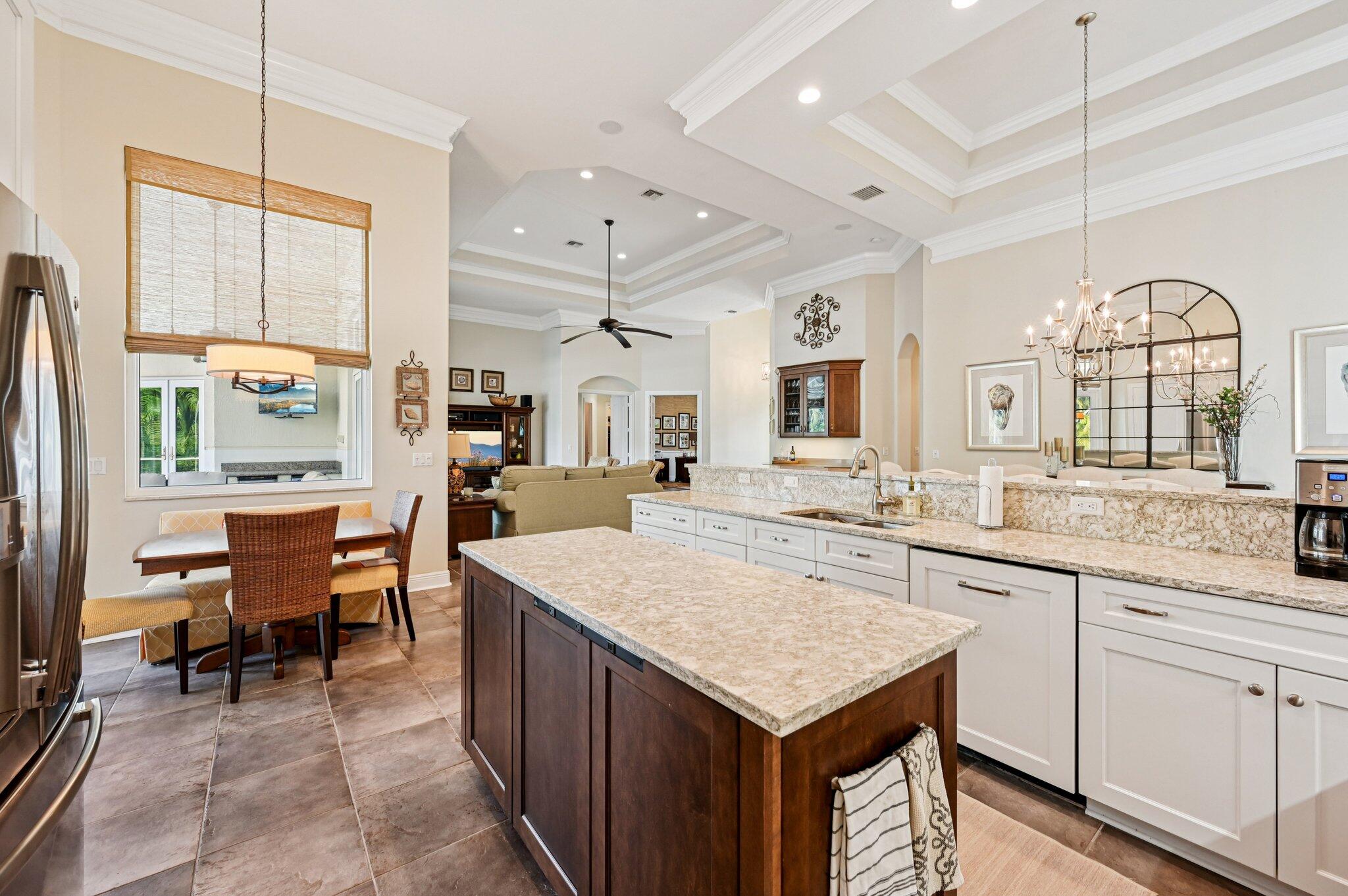 8399 Southeast Island Way Jupiter, FL 33458 - Photo 6 of 46 Kitchen