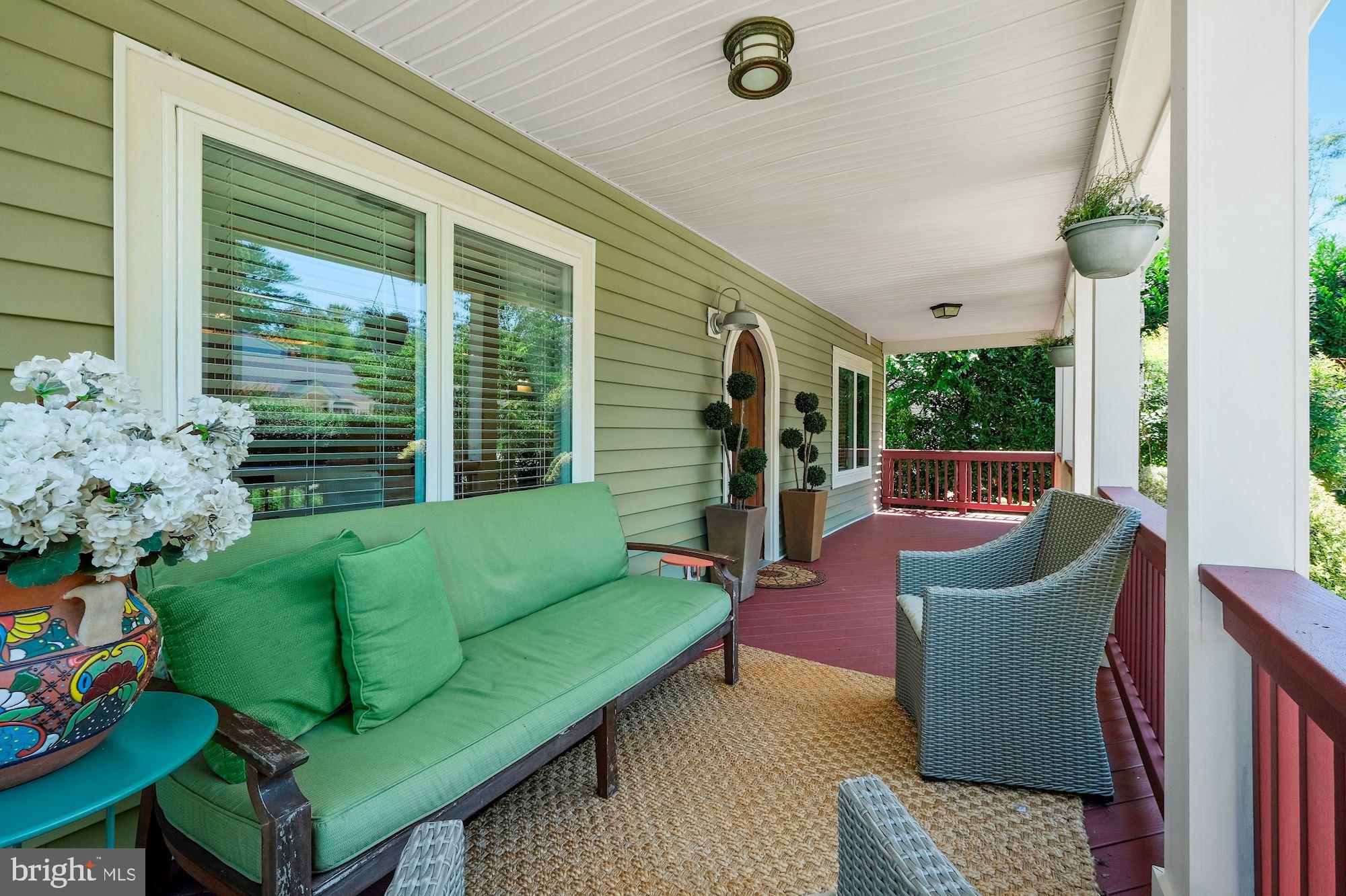 6670 Barrett Road Falls Church, VA 22042 - Photo 3 of 27 Sitting Porch (2 of 2)
