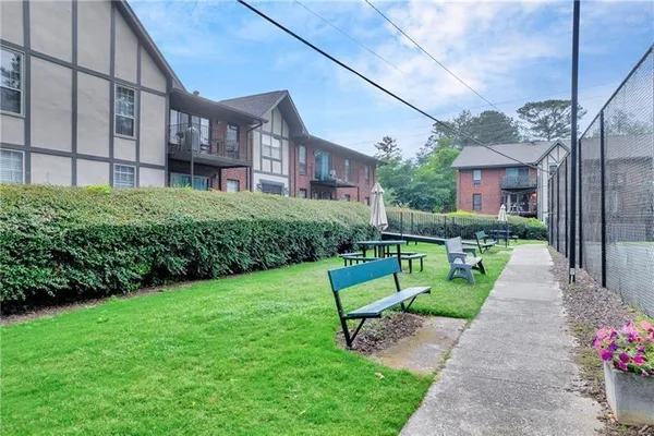 $267,000 | 6851 Roswell Road, Unit I15, Atlanta, GA 30328