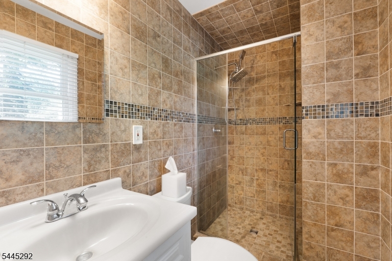 1280 Oxford Road Bridgewater, NJ 08807 - Photo 16 of 35