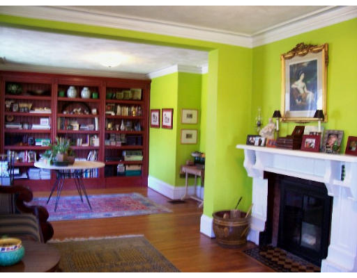 18 Stratham Road Lexington, MA 02421 - Photo 3 of 8