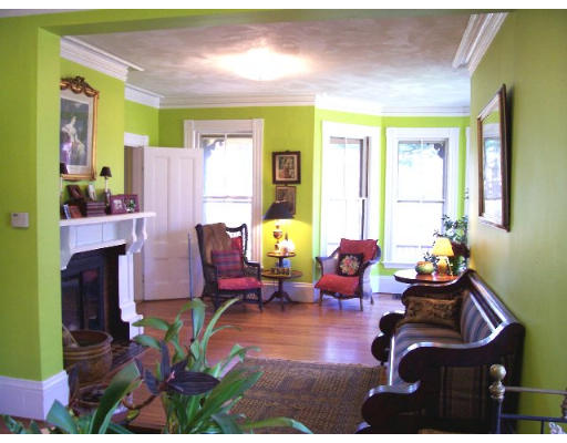 18 Stratham Road Lexington, MA 02421 - Photo 4 of 8