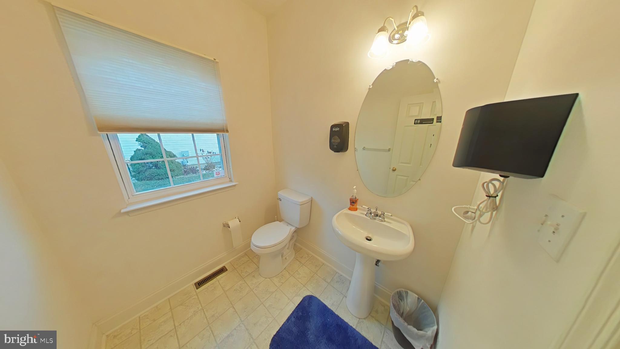 50 Blue Spruce Drive Bear, DE 19701 - Photo 12 of 32 1st Floor Powder Room