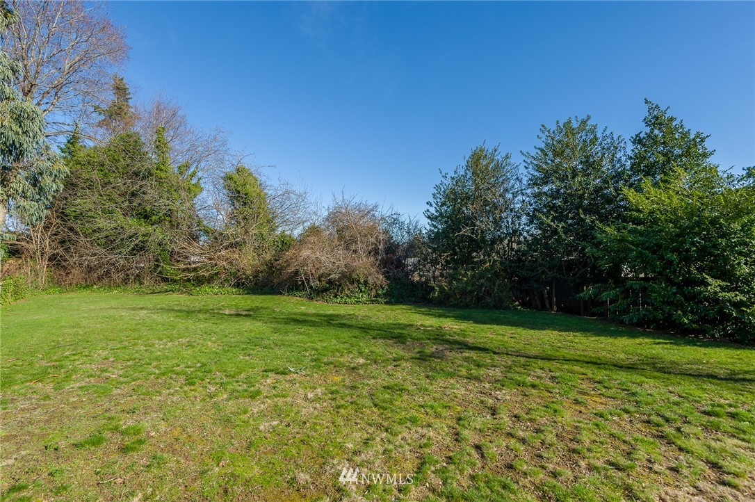 11426 37th Avenue Southwest Seattle, WA 98146 - Photo 17 of 22 Gallery Image 17