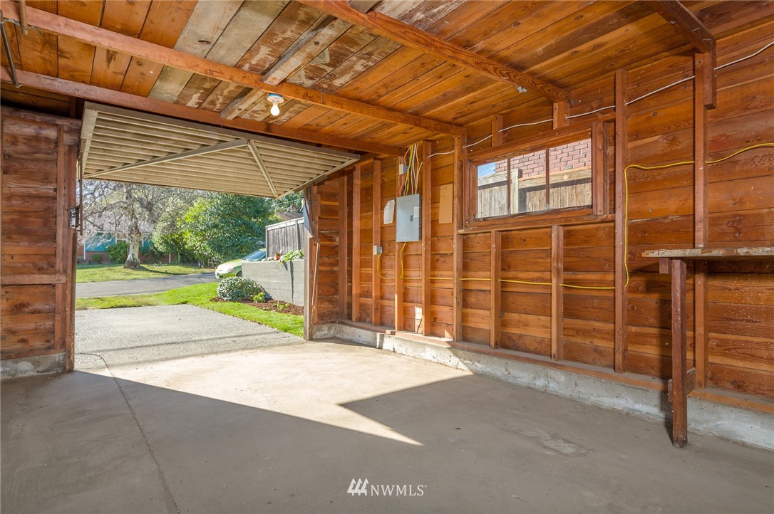 11426 37th Avenue Southwest Seattle, WA 98146 - Photo 20 of 22 Gallery Image 20