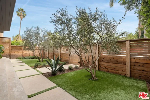 $6,795 | 637 Santa Clara Avenue, Los Angeles, CA 90291