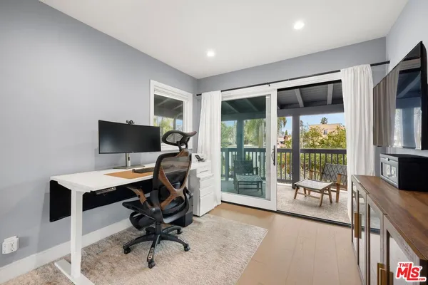 $6,795 | 637 Santa Clara Avenue, Los Angeles, CA 90291