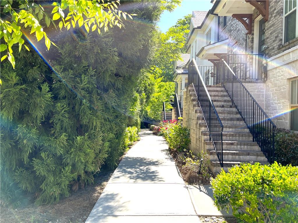 4353 Parkside Place Atlanta, GA 30342 - Photo 3 of 49