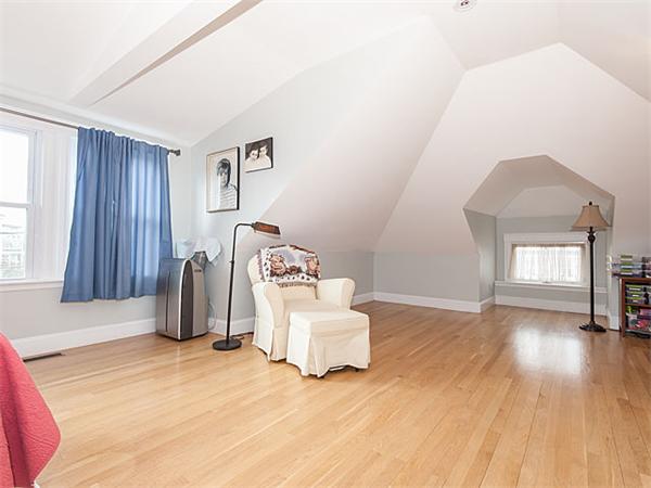 129 Hillside Road, Unit 2 Watertown, MA 02472 - Photo 22 of 28 Gallery Image 22