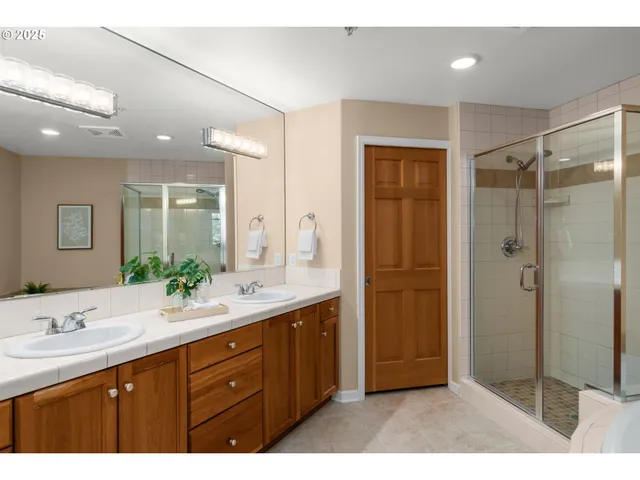 $529,000 | 4873 Northwest Promenade Terrace, Unit 122, Portland, OR 97229