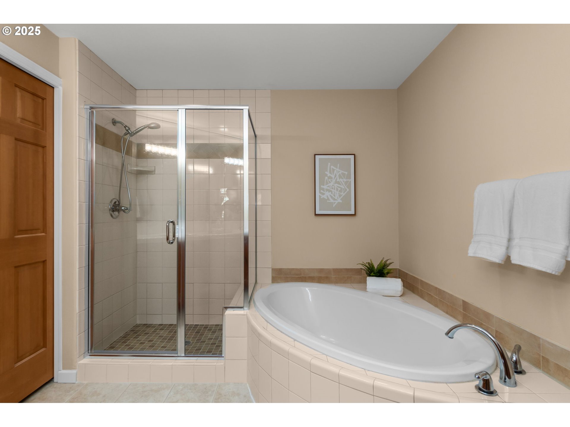 4873 Northwest Promenade Terrace, Unit 122 Portland, OR 97229 - Photo 20 of 38 Primary Bedroom