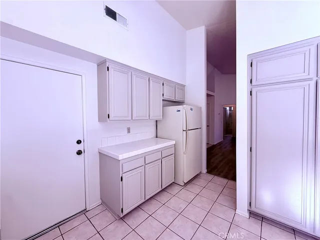 $3,150 | 39330 Gainsborough Drive, Palmdale, CA 93551