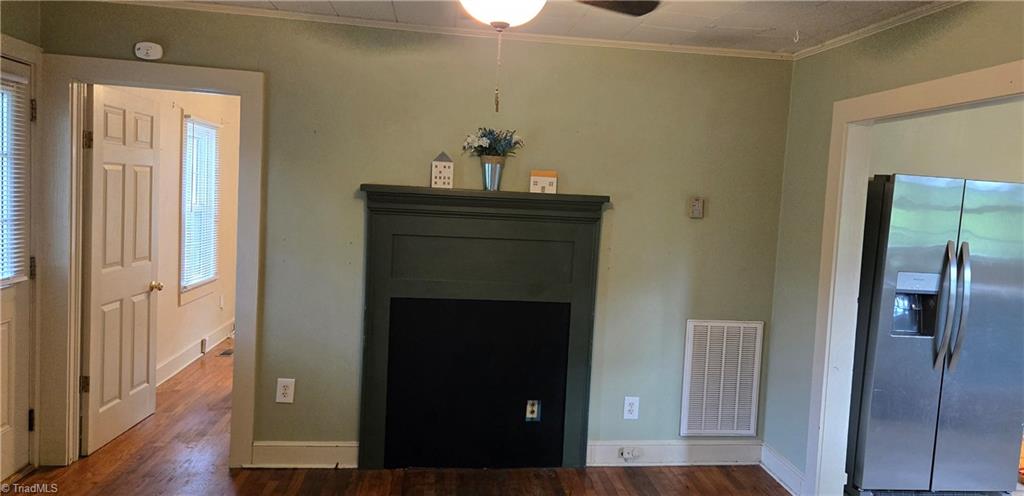 426 Smith Street Burlington, NC 27217 - Photo 8 of 30