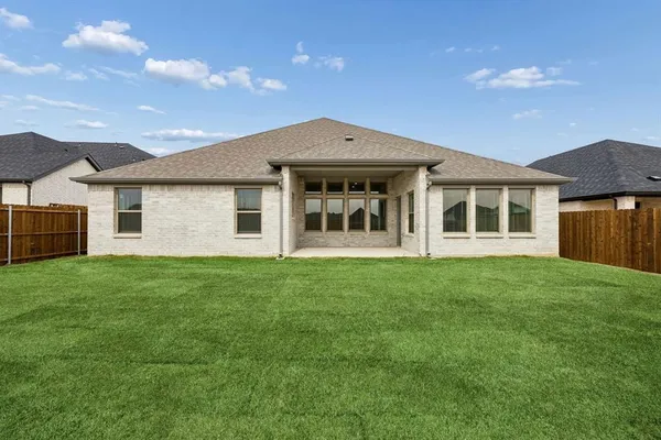 $434,990 | 348 Yellowstar Lane, Lavon, TX 75166