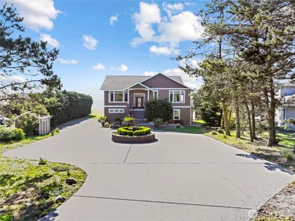 $1,375,000 | 813 Bergwacht Place, Coupeville, WA 98239