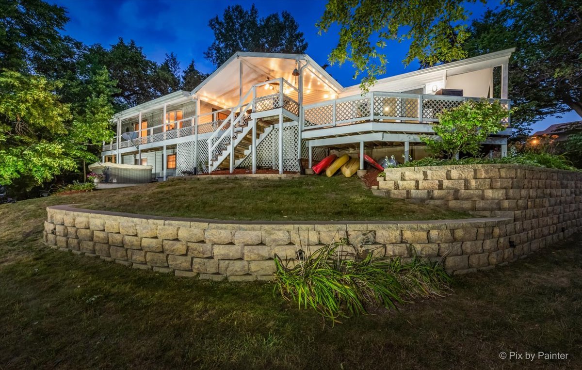 400 Castle Road McHenry, IL 60051 - Photo 1 of 66 Gallery Image 1