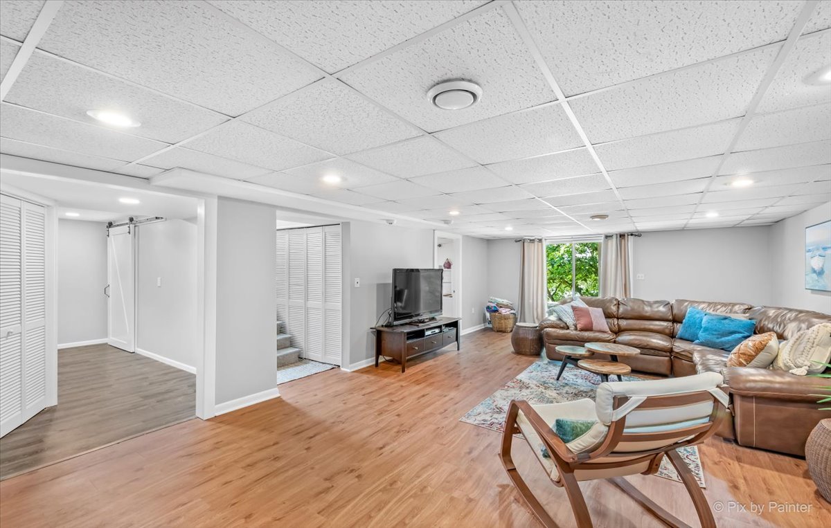 400 Castle Road McHenry, IL 60051 - Photo 19 of 66 Gallery Image 19