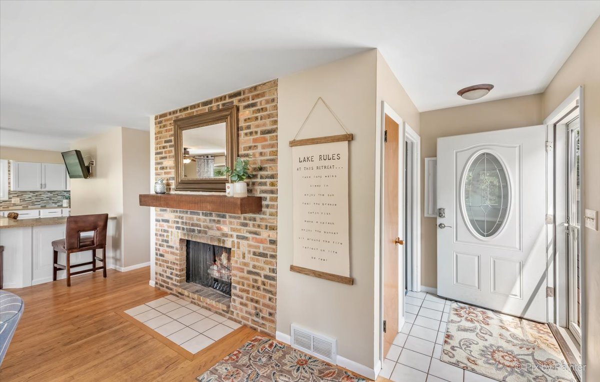 400 Castle Road McHenry, IL 60051 - Photo 3 of 66 Gallery Image 3
