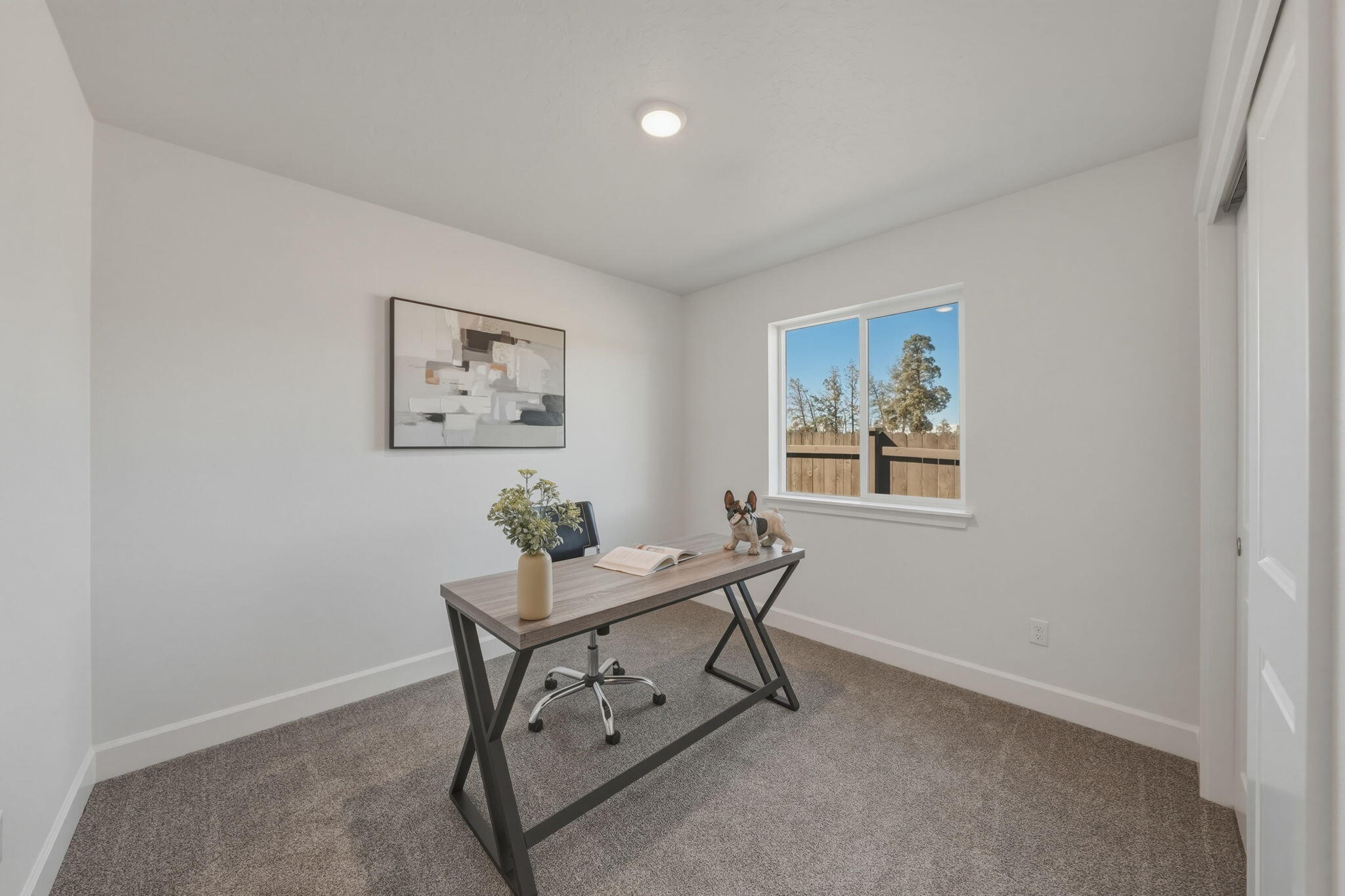 4115 Southwest Obsidian Place, Unit 156 Redmond, OR 97756 - Photo 13 of 24 Bed 1