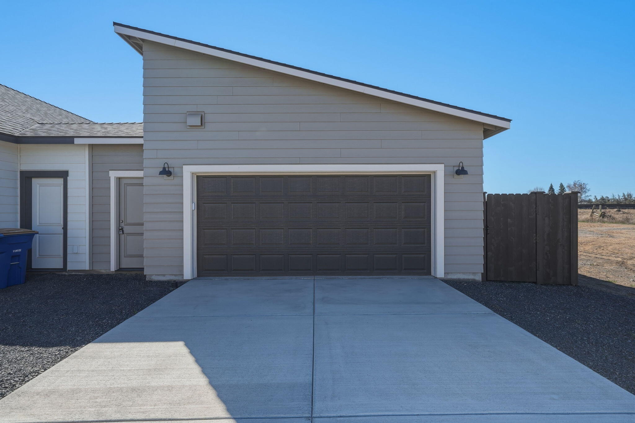 4115 Southwest Obsidian Place, Unit 156 Redmond, OR 97756 - Photo 20 of 24 Rear Access