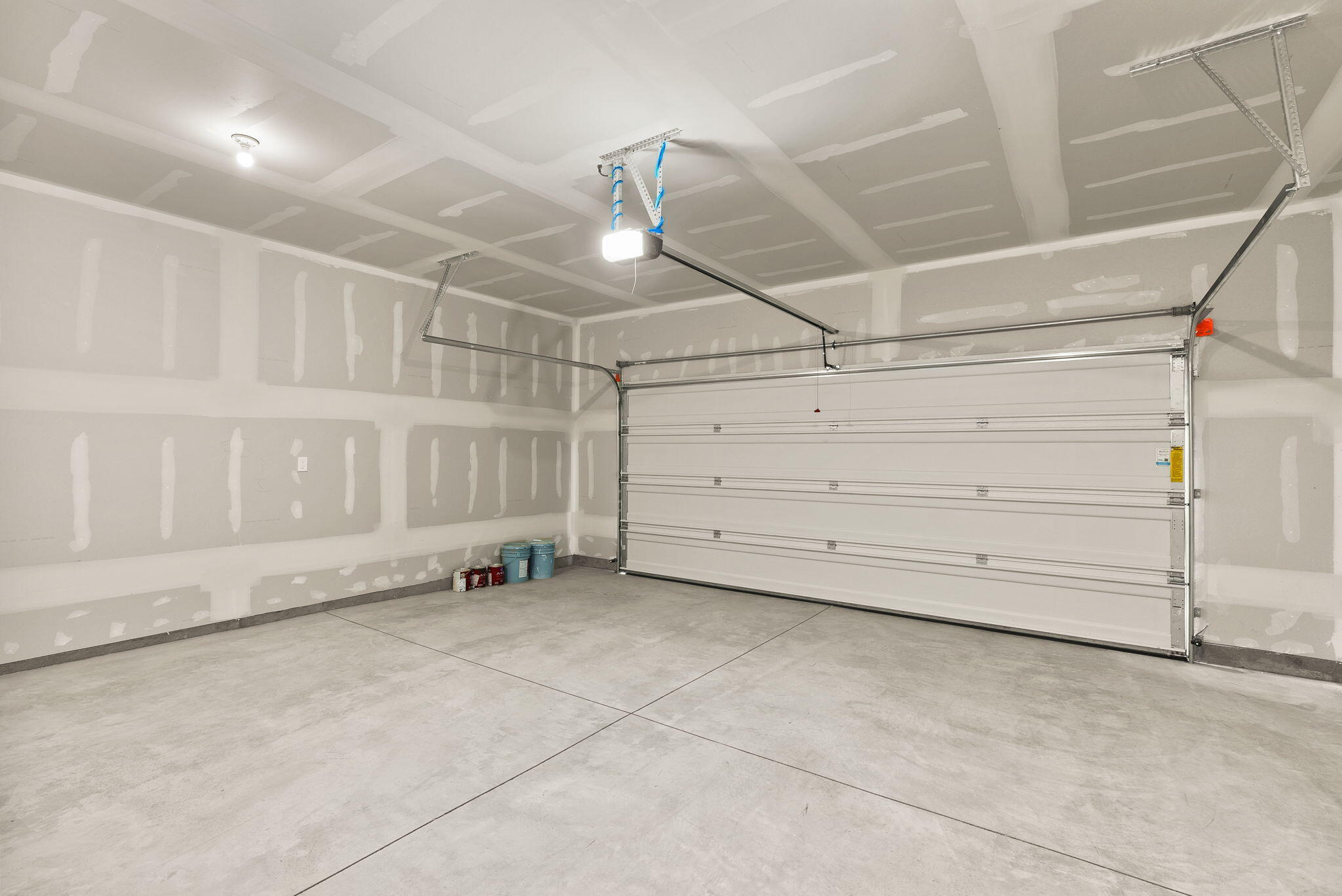 4115 Southwest Obsidian Place, Unit 156 Redmond, OR 97756 - Photo 22 of 24 Garage