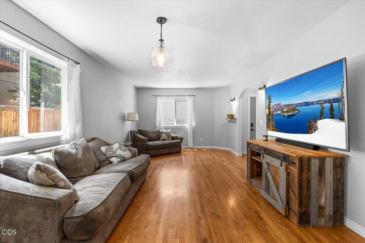 4670 Hillcrest Road Medford, OR 97504 - Photo 10 of 38 Gallery Image 10