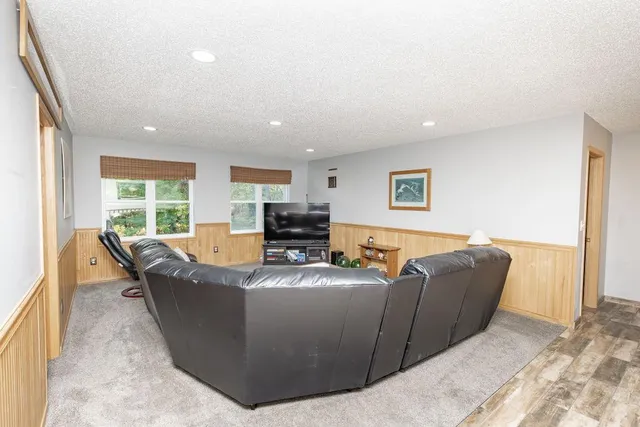 $694,000 | 10100 Maple Lane, Detroit Lakes, MN 56501